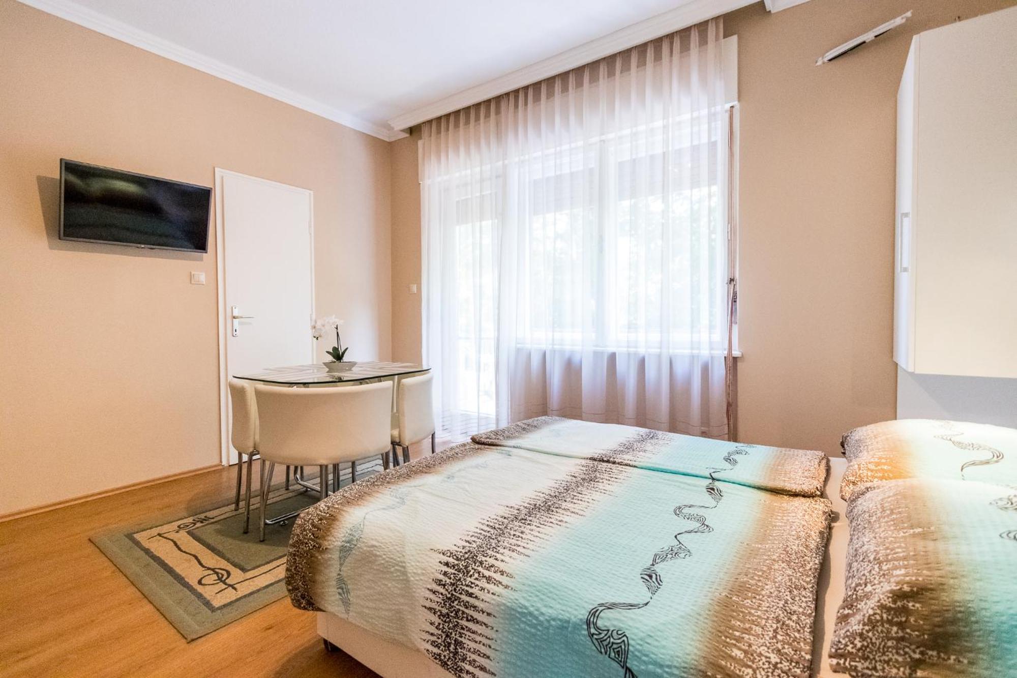Lara Apartments Siofok Luaran gambar