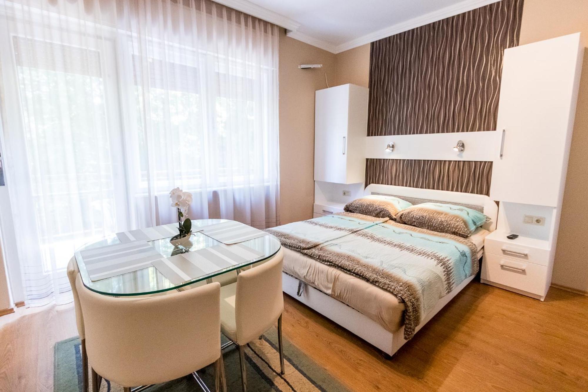 Lara Apartments Siofok Luaran gambar